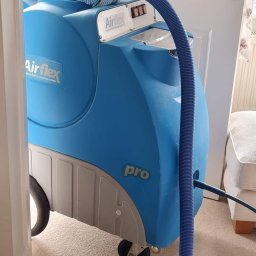 Profesionalna maszyna do prania tapicerki meblowej,dywanów oraz wykładzin