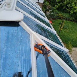 Maya Bee Cleaning Ewa Mendyk - Mycie przeszkleń wodą demineralizowaną