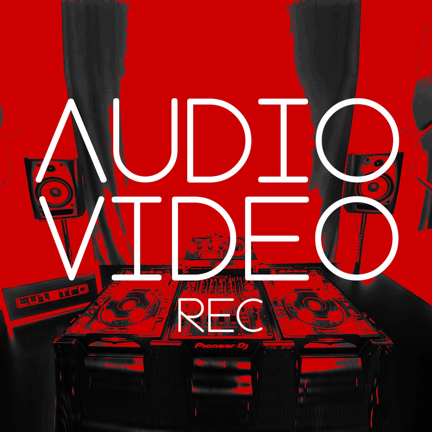 Stylizowana grafika z DJ-skim sprzętem Pioneer, głośnikami studyjnymi i napisem AUDIO VIDEO REC na czerwonym tle.