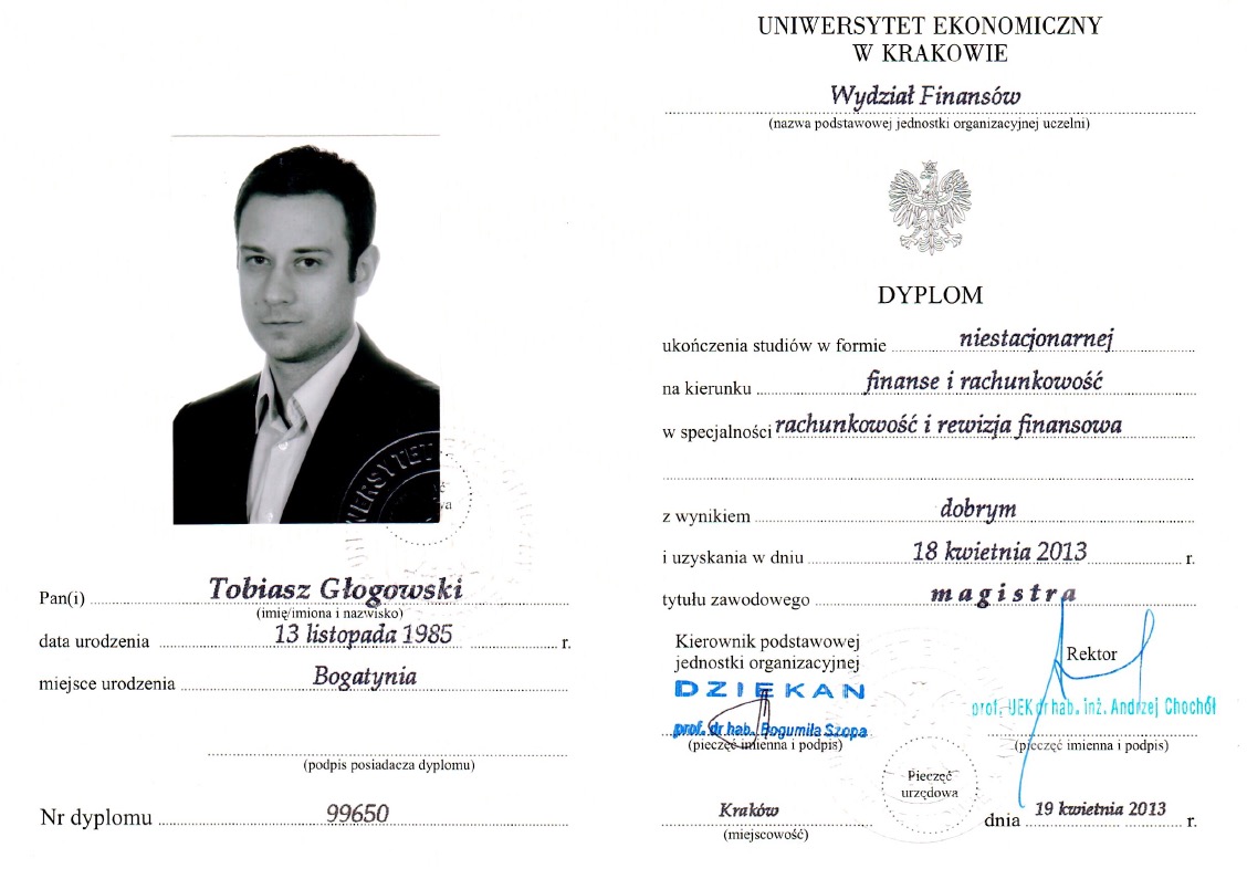 Skan dyplomu ukończenia studiów z fotografią Tobiasza Głogowskiego, wydany przez Uniwersytet Ekonomiczny w Krakowie, Wydział Finansów, z datą 19 kwietnia 2013.