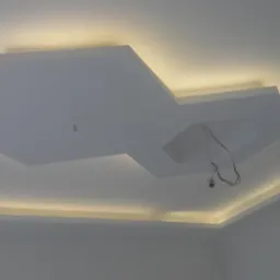 Nowoczesny sufit podwieszany z płyt kartonowo-gipsowych o nieregularnym kształcie, z oświetleniem LED wzdłuż krawędzi, widoczne przewody elektryczne w oczekiwaniu na montaż oświetlenia.