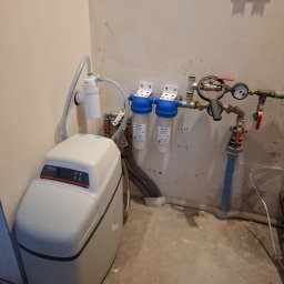 KOMPLEKS INSTAL DAWID ORŁOWSKI - Zakładanie uzdatniacza wody
