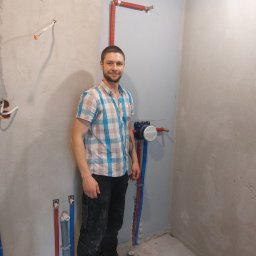 Montaż baterii podtynkowej.