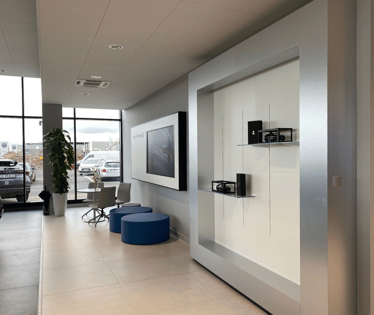 Strefa klienta – eleganckie połączenie minimalizmu i funkcjonalności dla maksymalnego komfortu.