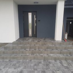 Bartek-Bruk - Przed domem Dębica