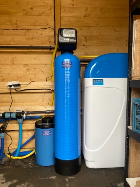 Stacja uzdatniania wody w domu jednorodzinnym: - odżelazanie - odmanganianie - zmiękczanie