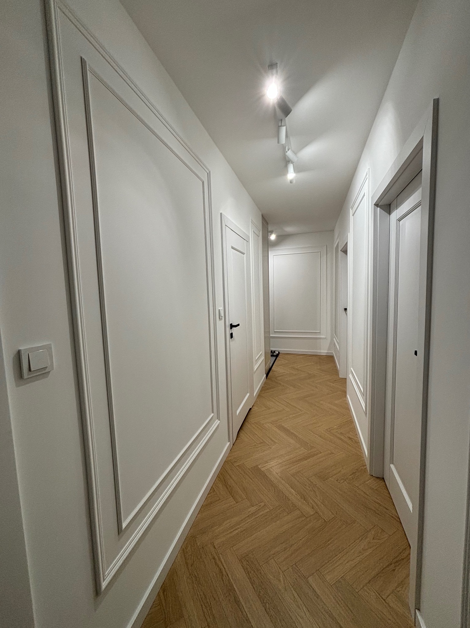 Sztukateria i całkowity remont apartamentu.