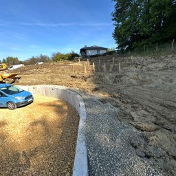 COMFORT INVEST SPÓŁKA Z OGRANICZONĄ ODPOWIEDZIALNOŚCIĄ - Wieliczka: Niwelacja terenu i budowa murów oporowych z odwodnieniem