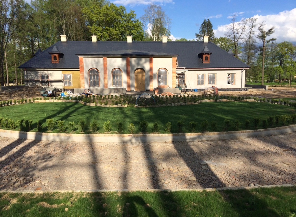 Krzyszkowice: Generalne wykonawstwo 'DWÓR W KRZYSZKOWICACH'