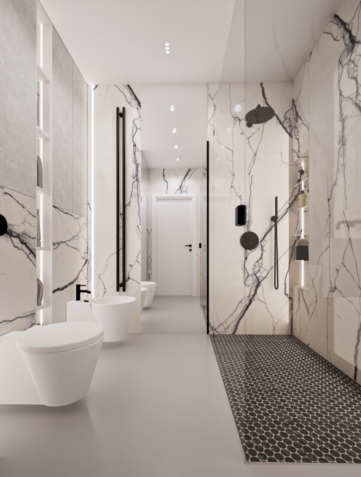 Nowoczesna łazienka z białymi sanitariatami, marmurowymi ścianami i czarną armaturą, widok w głąb pomieszczenia.