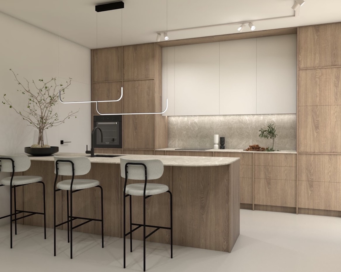 Nowoczesna kuchnia z drewnianymi frontami, białymi górnymi szafkami i wyspą z marmurowym blatem, oświetlona minimalistyczną lampą wiszącą i reflektorami sufitowymi.