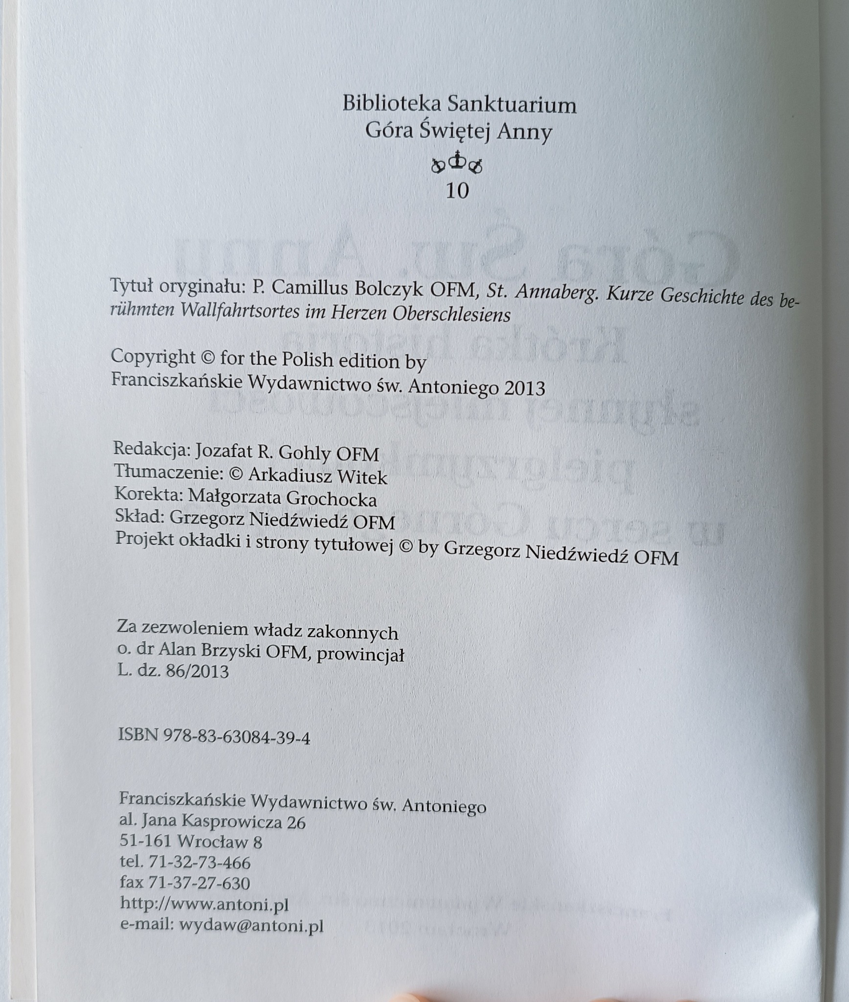 Strona tytułowa książki wydawnictwa Franciszkańskiego św. Antoniego z informacjami o tytule, autorach, redakcji, tłumaczeniu, korekcie, składzie, projekcie okładki oraz danych kontaktowych...