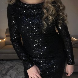 Sukienka czarna cekinowa