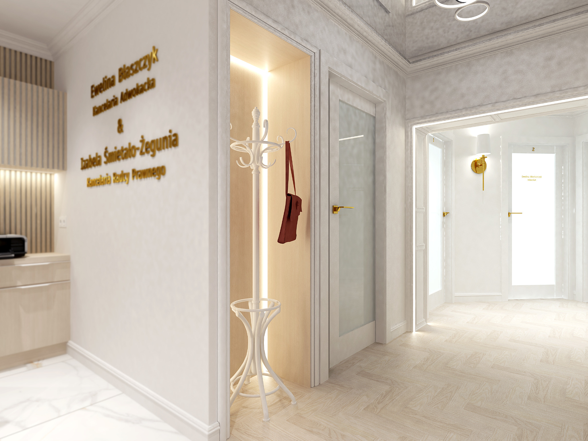 Korytarz biurowy z białym wieszakiem na ubrania, na którym wisi bordowa torba, oraz tabliczką z nazwiskami prawników Ewelina Błaszczyk i Izabela Śmietało-Żegunia w złotym kolorze.