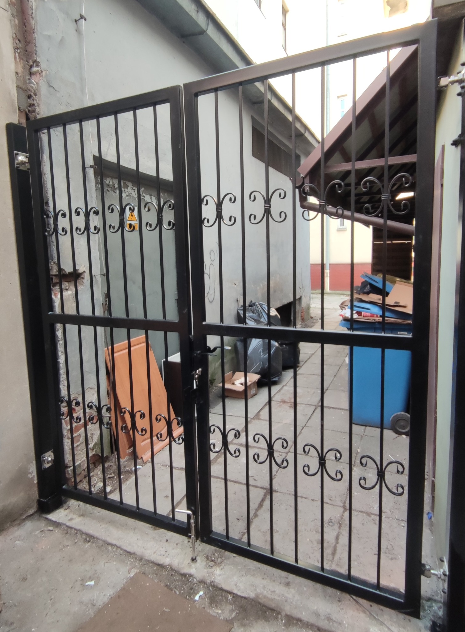 Brama rozwierna kuta