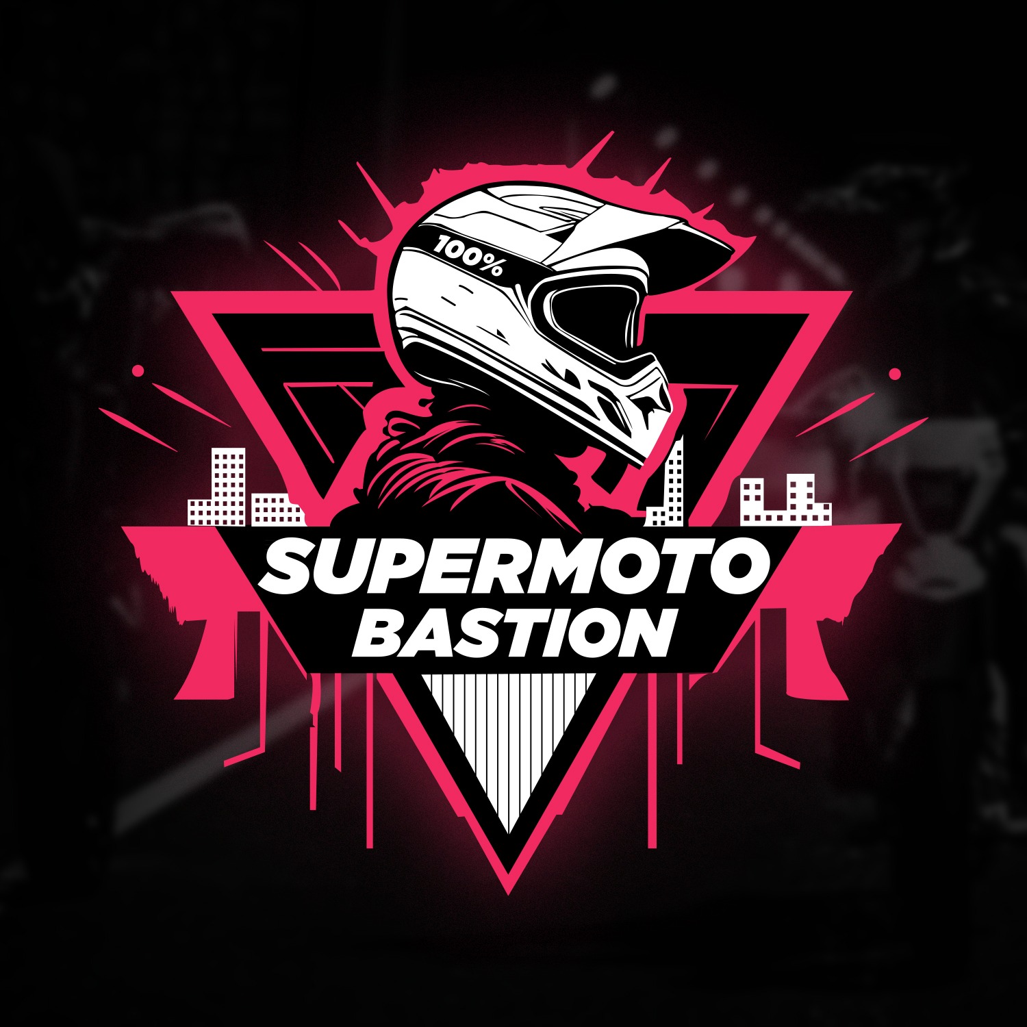 Stylizowana grafika z motywem kasku motocyklowego, neonowych trójkątów i napisu 'SUPERMOTO BASTION' na czarnym tle.