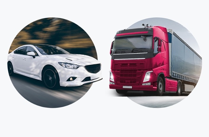 Kolaż: Biały sedan w ruchu na rozmytym tle, obok czerwony ciągnik siodłowy z naczepą na jasnym tle. Prezentacja oferty pojazdów.