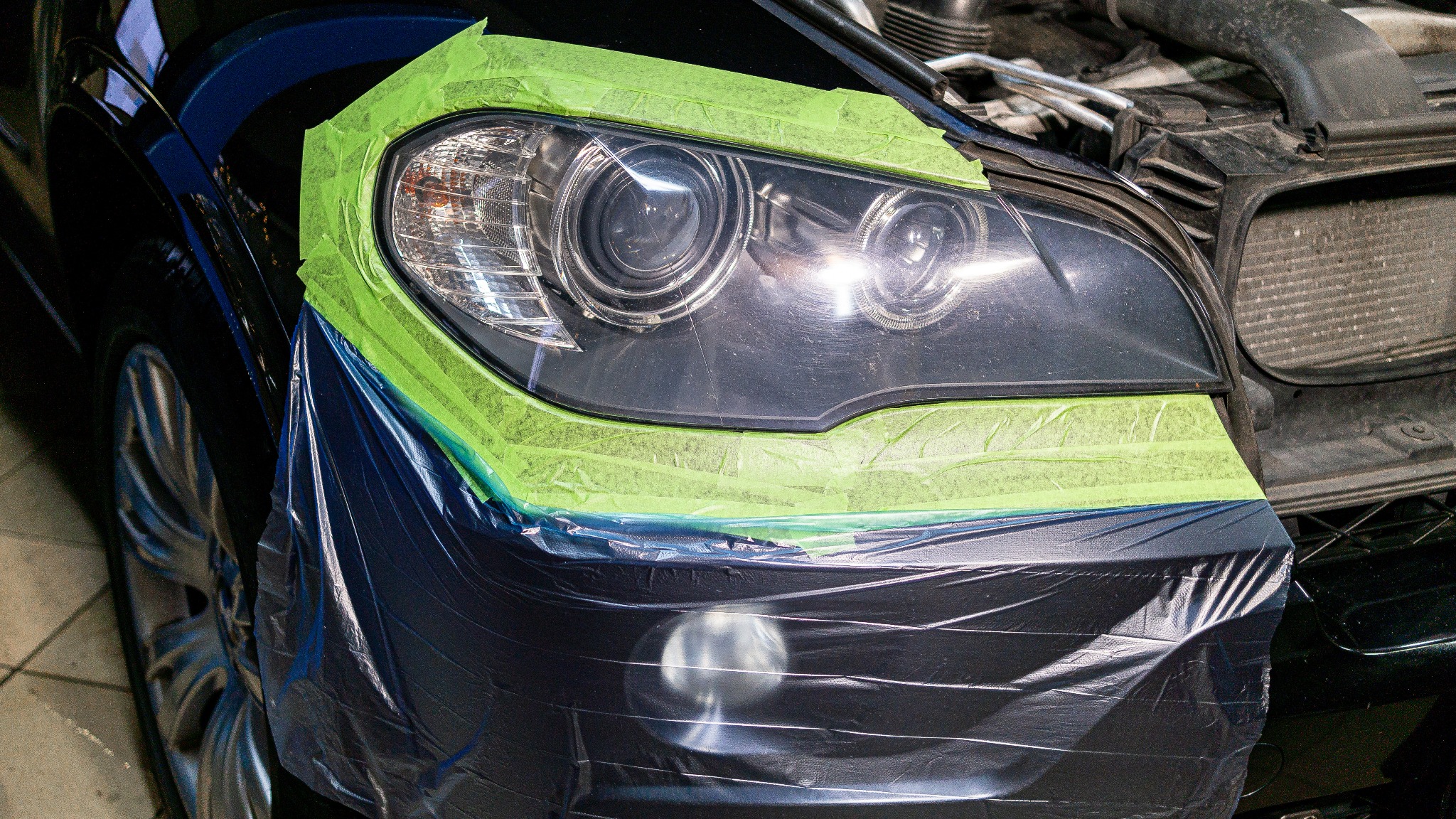 Zabezpieczenie reflektora przed pracami naprawczymi