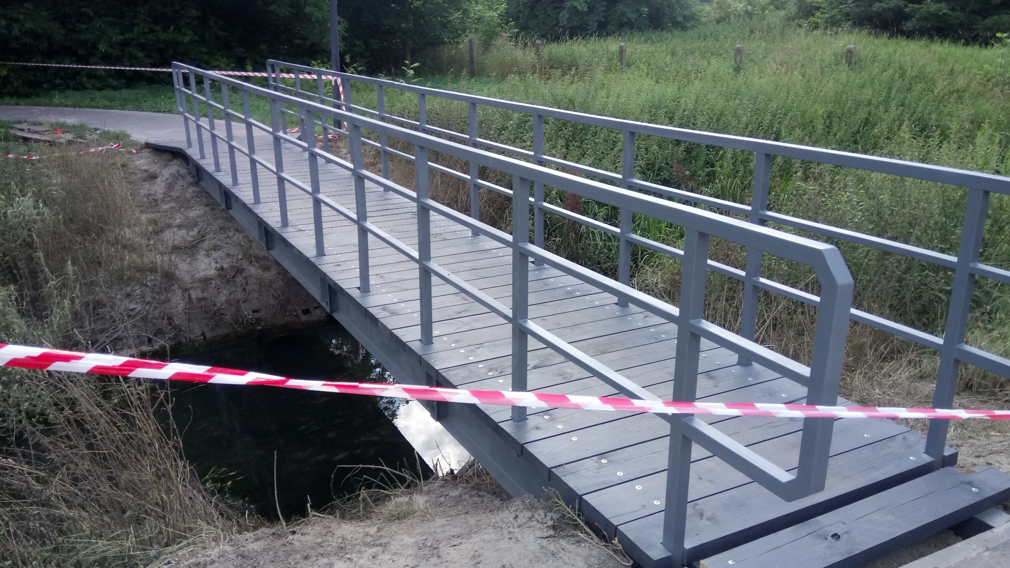 Renowacja kładki ( piaskowanie + malowanie