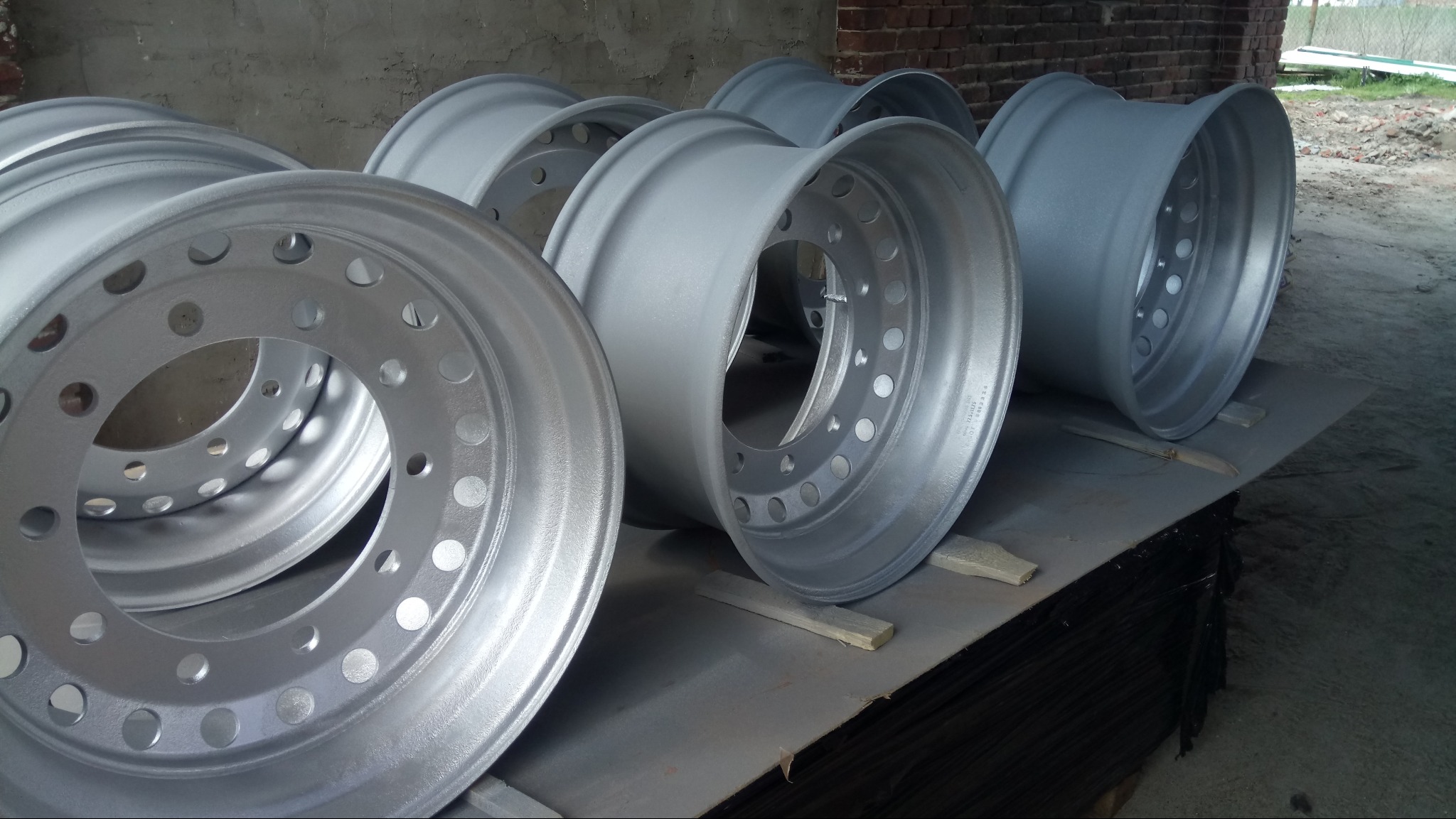 Kompleksowa renowacja felg stalowych ( Piaskowanie, plus malowanie )