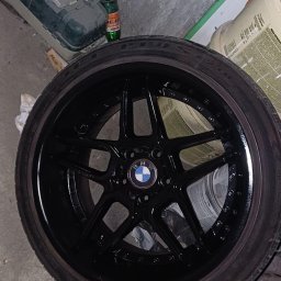 Zmiana koloru felgi metodą plasti dip