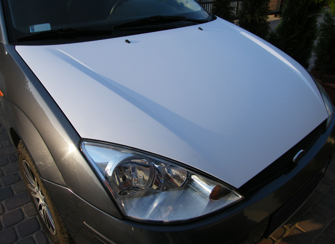 Sprzedaż i montaż folii samochodowych