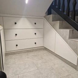 EMPEDE - Meble Podłogi Drzwi - Zabudowa pod schodami