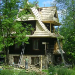 Więźby dachowe, krycie dachu gontem naturalnym, ciesielstwo regionalne