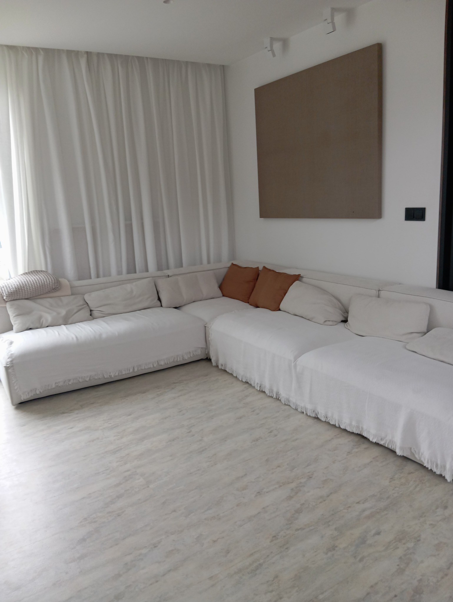 Montaż LVT w domu prywatnym Fatra Marillo