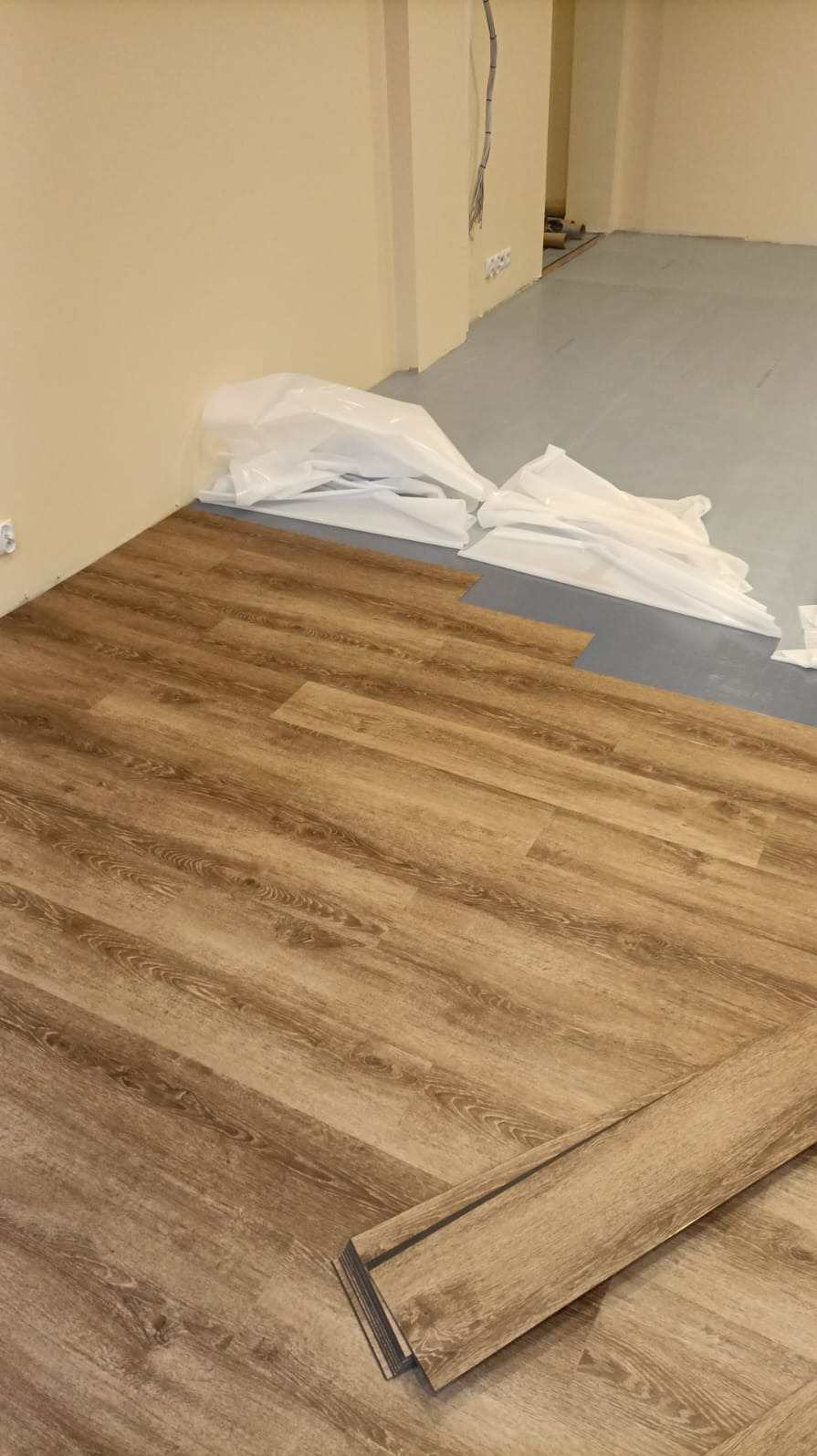 Montaż Fatra Marillo na podkładzie kwarcowym Xtra floor