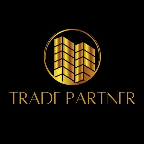 Złote logo firmy Trade Partner z abstrakcyjnym motywem budynków w okręgu na czarnym tle.
