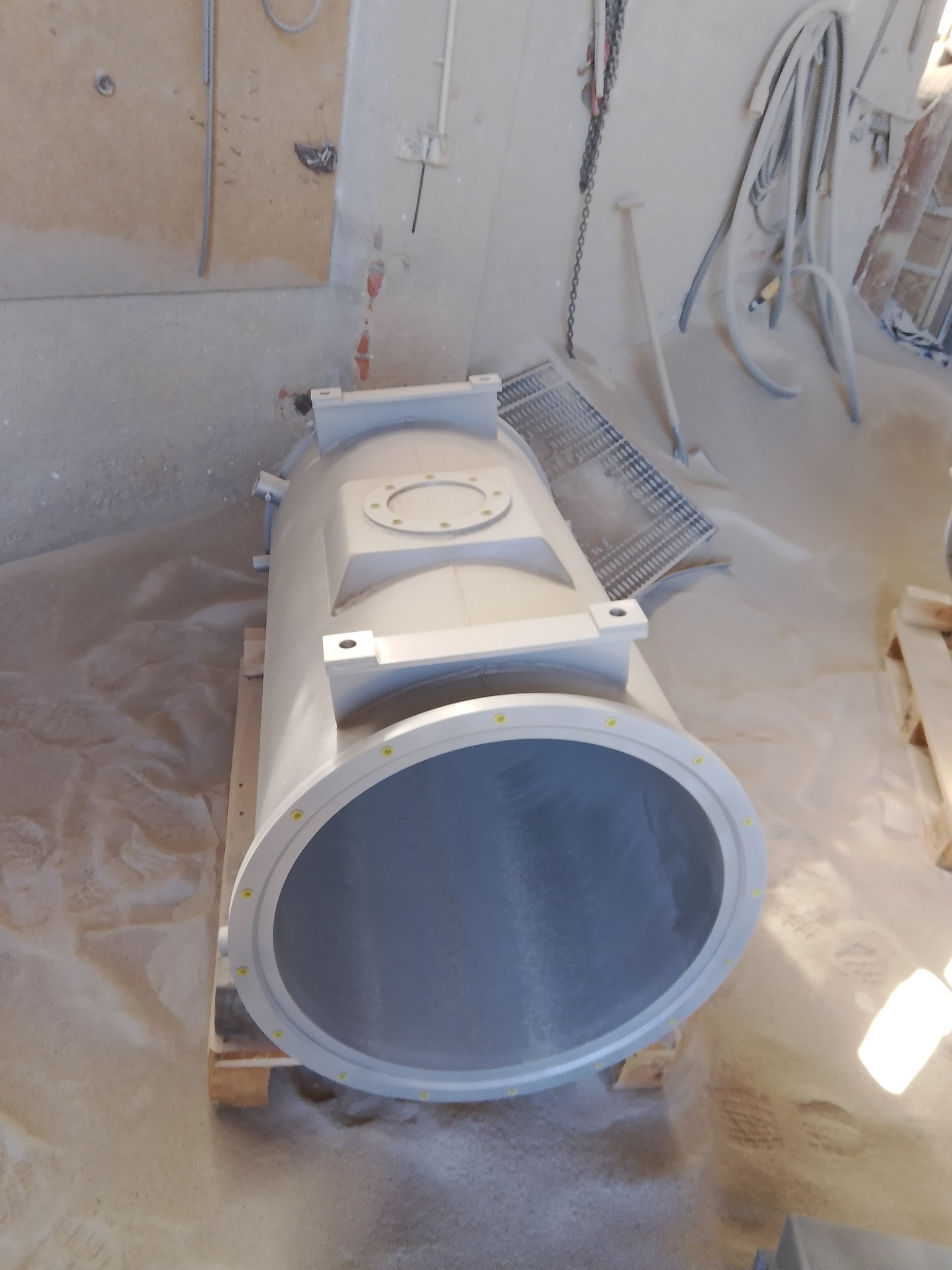 Piaskowanie dużych i małych elementów