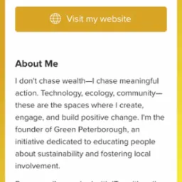 Profil About.me Marcina Naroznika: wolontariusza, projektanta i project managera z Peterborough. Przycisk 'Visit my website' na żółtym tle.