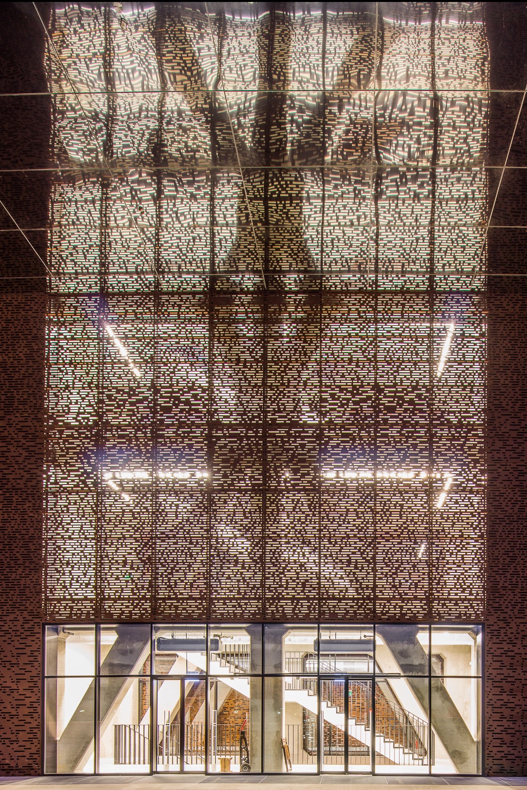 Detal podwójnej elewacji Cricoteka