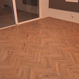 Układanie paneli Wieliczka 2