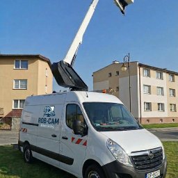 🚀 POTRZEBUJESZ WSPARCIA NA WYSOKOŚCI? ROB-CAM W AKCJI! 🚀
Masz zadanie, do którego drabina to za mało? Nasz Opel Movano z podnośnikiem koszowym melduje się do pracy! Dzięki kompaktowym rozmiarom i lekkości wjedziemy tam, gdzie inne zwyżki nie mają szans.