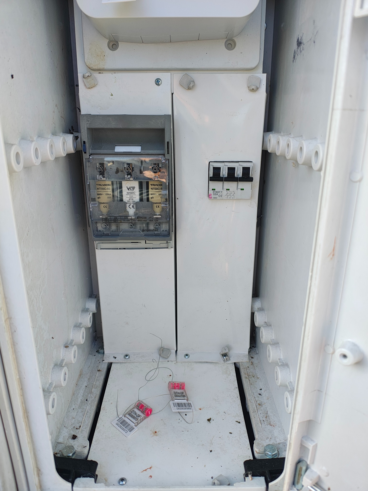 Przełączenie kabla zasilającego