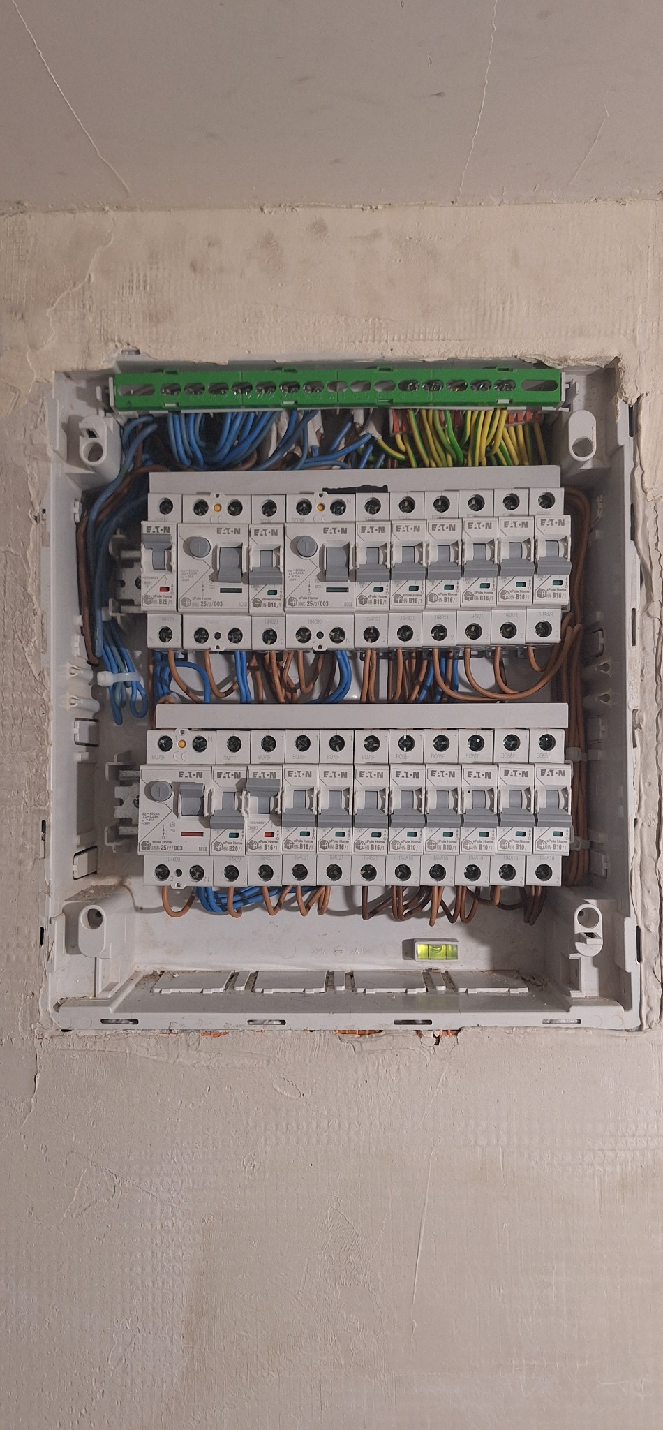 Podłaczenie obwodów do instalacji