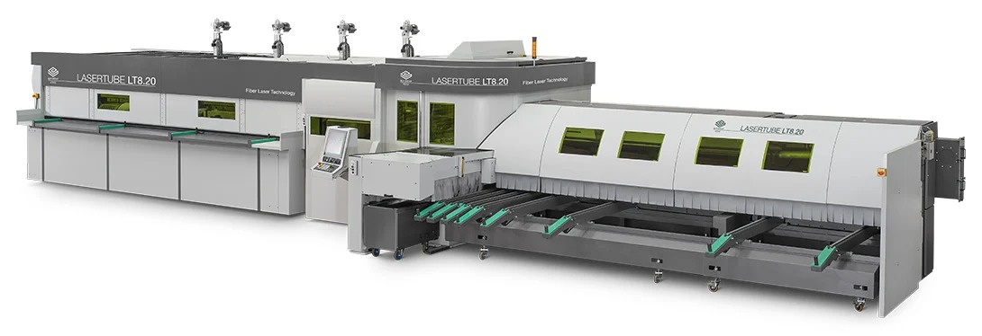 Dwa nowoczesne, biało-szare urządzenia LASERTUBE LT8.20 Fiber Laser Technology do precyzyjnej obróbki rur i profili metalowych, widoczny panel sterowania i system podawania materiału.