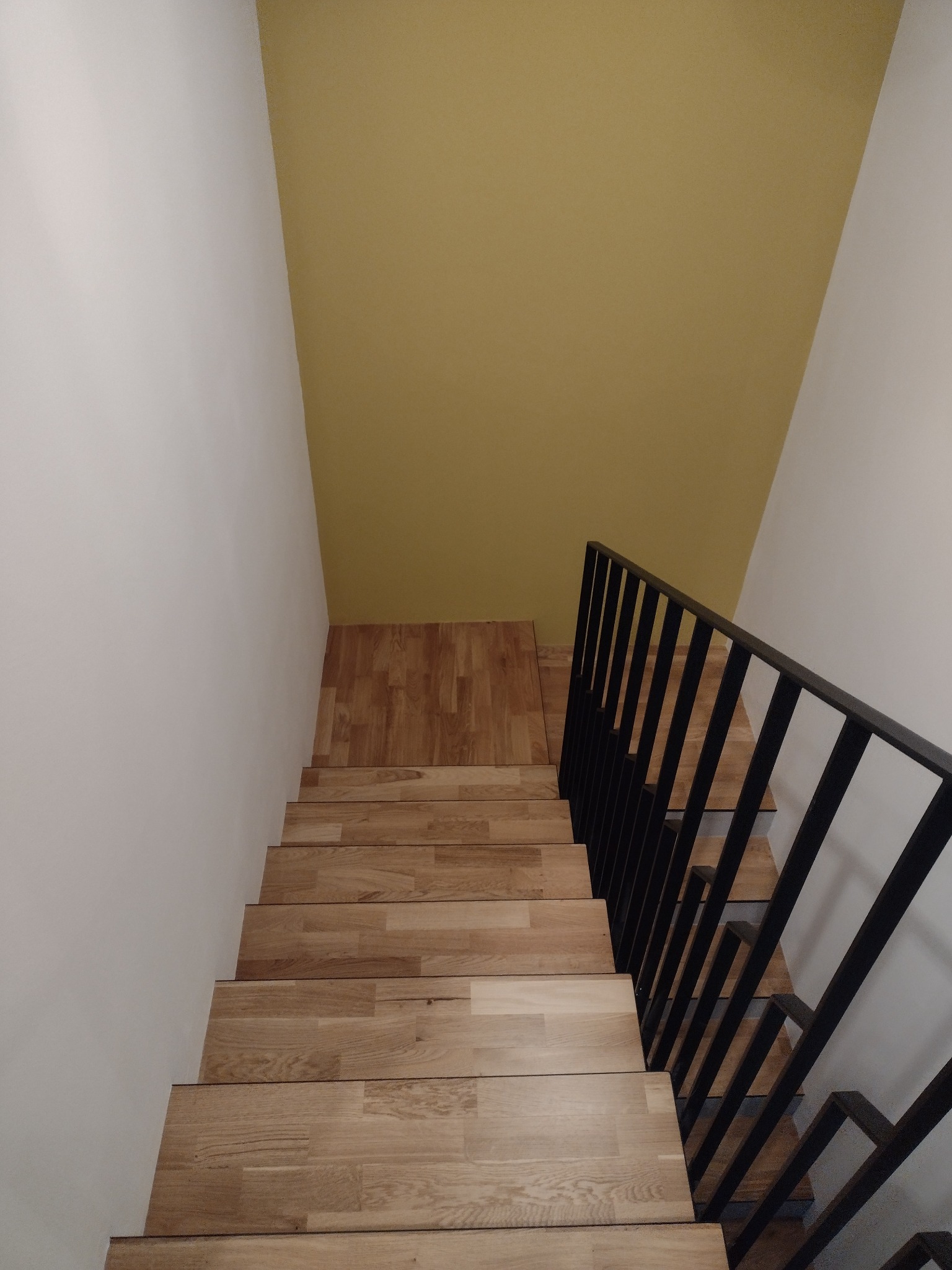 Schody ze stanu deweloperskiego