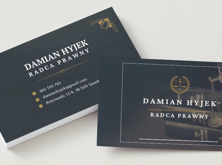 Dwie wizytówki radcy prawnego Damiana Hyjeka, jedna z adresem i numerem telefonu, druga z symbolem wagi sprawiedliwości na tle książek.