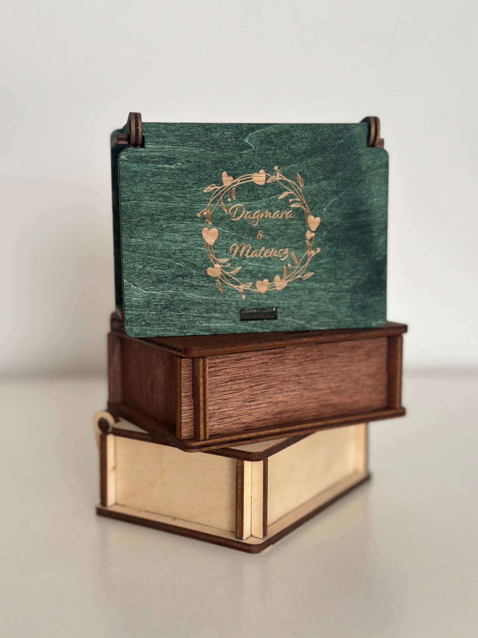 Oprócz zdjęć, otrzymacie ode mnie fizyczne produkty, które pozwolą zapamiętać ten dzień na wiele lat