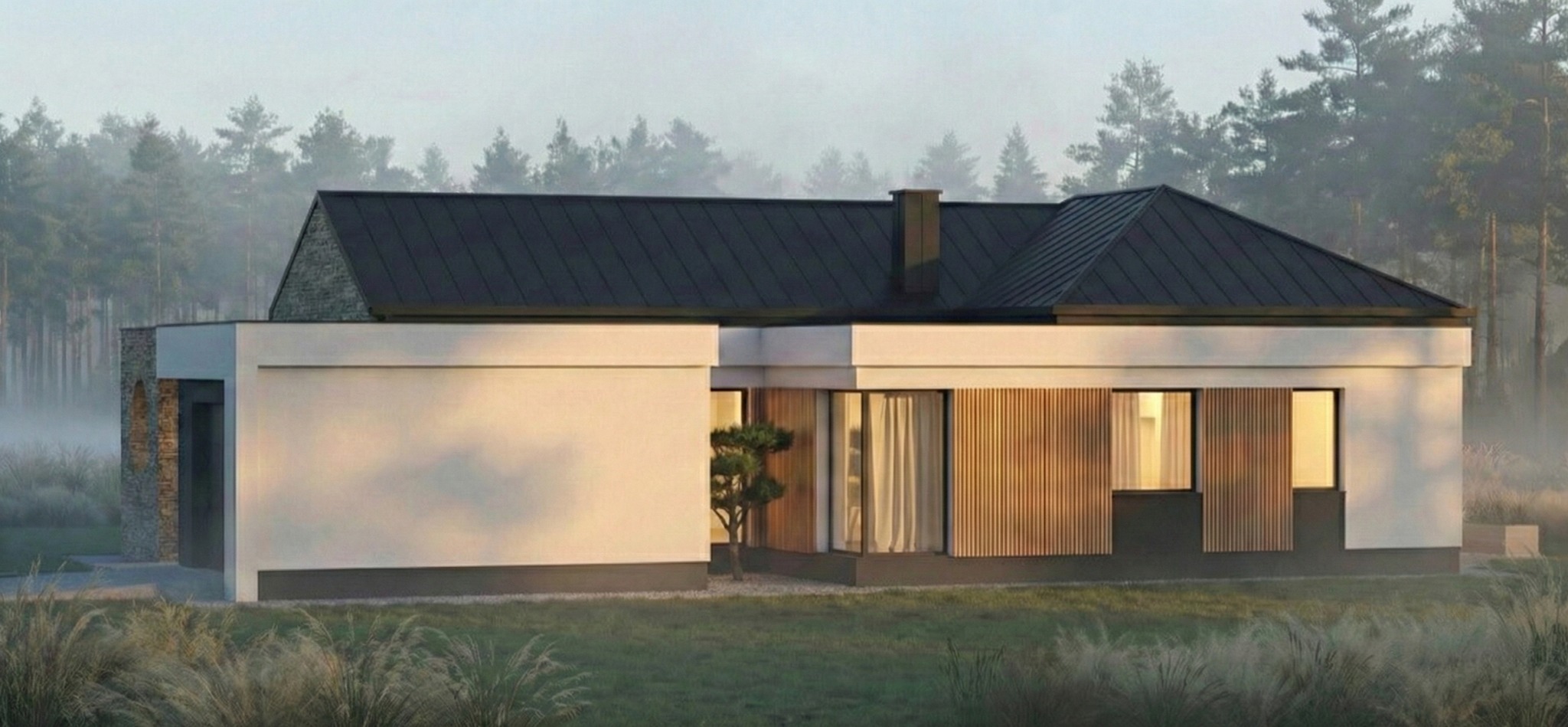 Elegancki, parterowy dom z płaskim dachem i elementami kamiennymi, otoczony zielenią i mglistym lasem w tle. Nowoczesna architektura z drewnianymi akcentami.