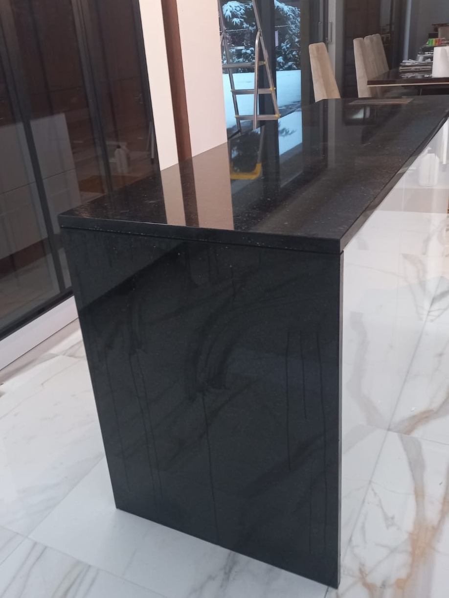 wyspa granitowa z łączeniem na 45°