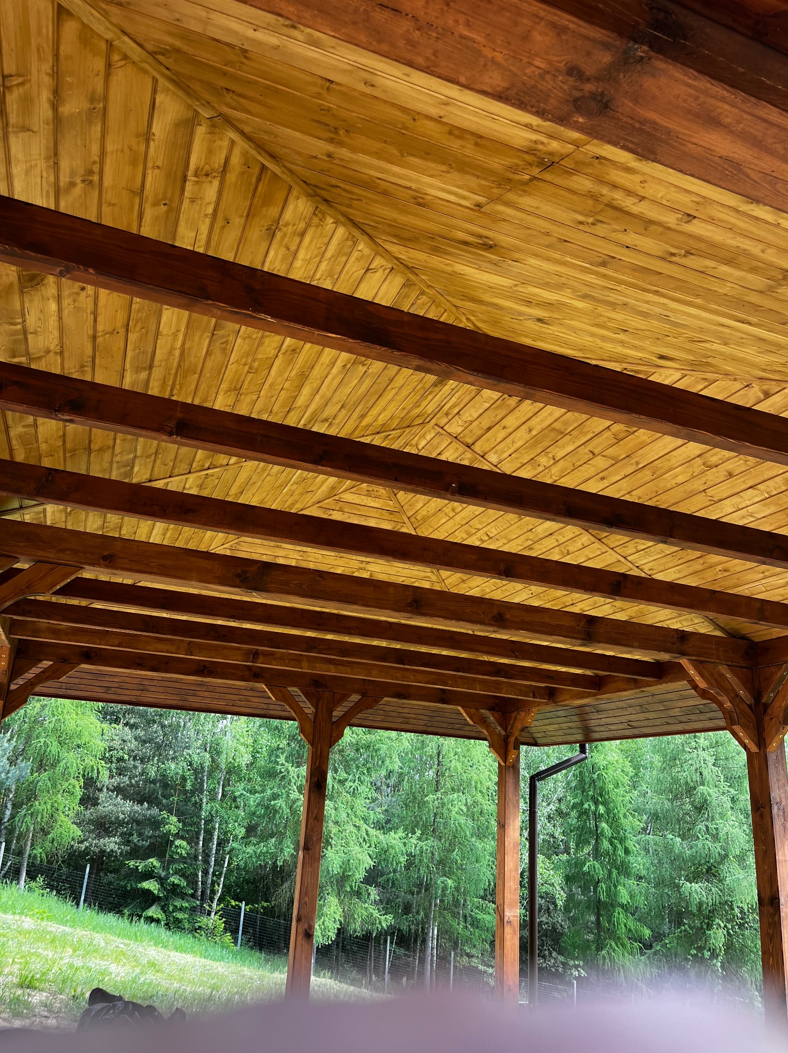 Montaż stężeń na wiacie