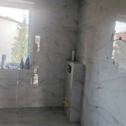 Artur Czuchrak - Montaż drzwi Białogard