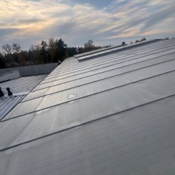 Hydroizolacja polimocznikiem dachu więzienia w Czerwonym Borze. 2000m2 w 5dni