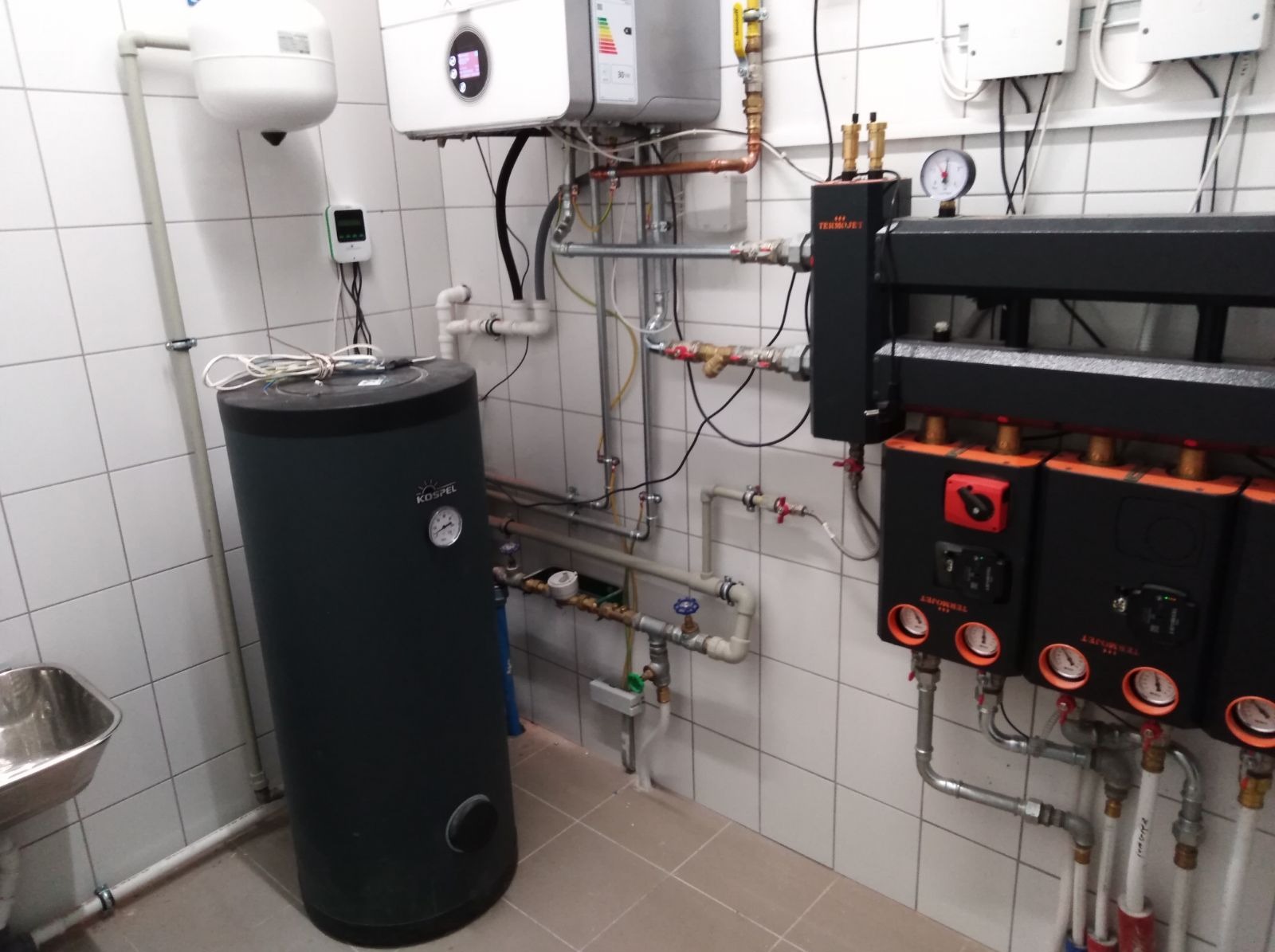 Realizacja centralnego ogrzewania - powierzchnie handlowe Lubomino 3/3