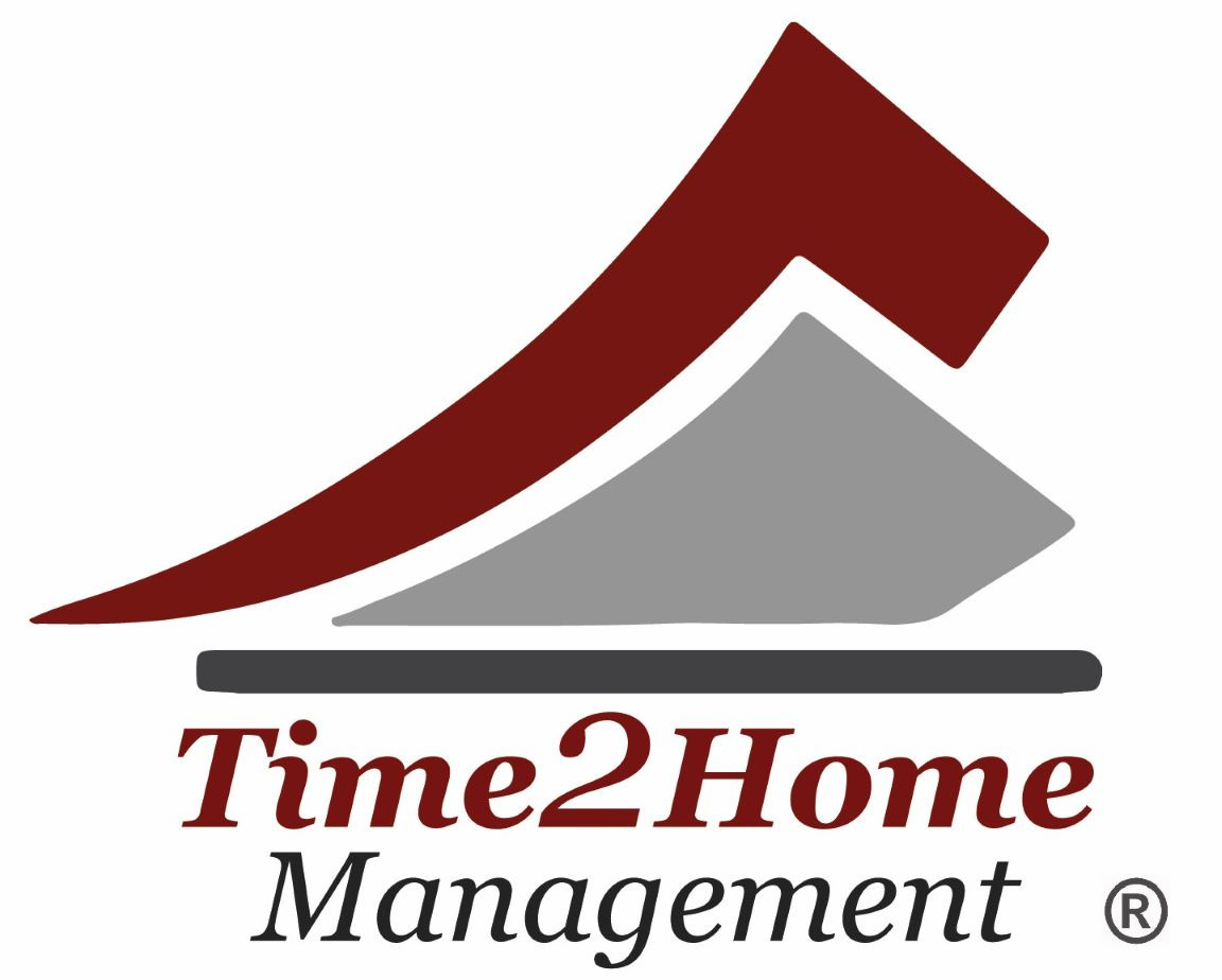 Logo firmy Time2Home Management z abstrakcyjnym symbolem dachu w kolorach bordo i szarym.
