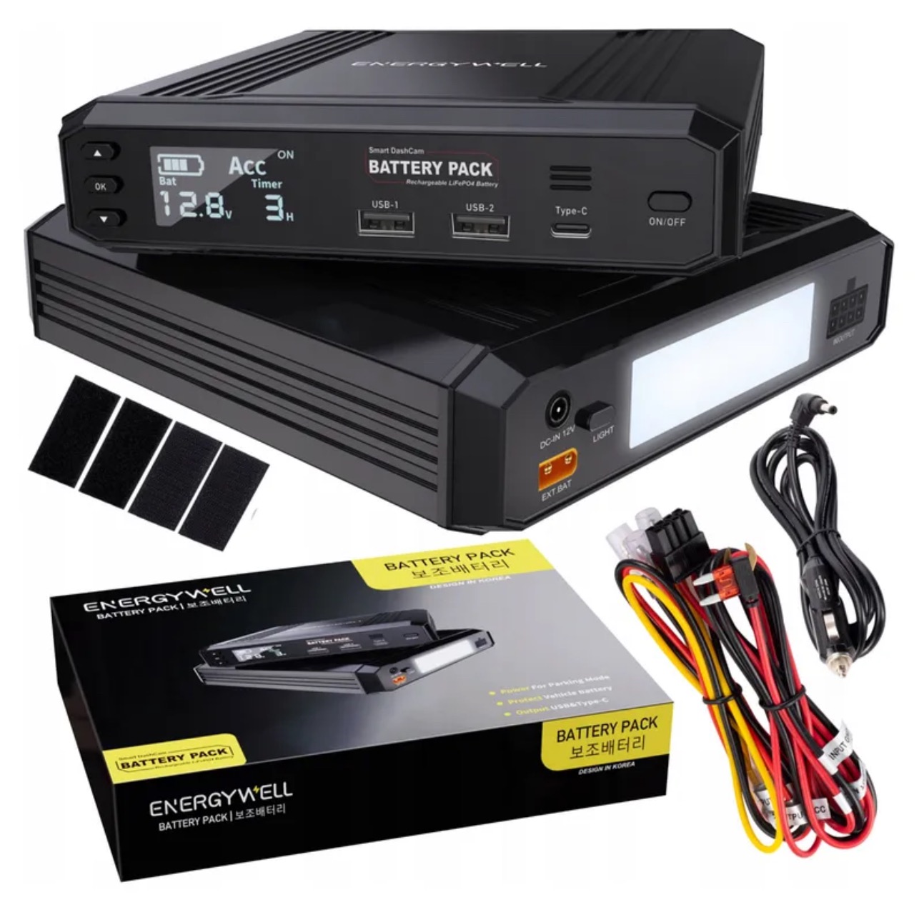Zestaw akumulatorów EnergyWell Battery Pack do samochodu, z modułem zasilania, kablami, rzepami montażowymi i pudełkiem, prezentowany na białym tle.